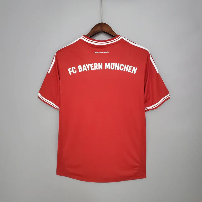 Camisa Retrô Bayern de Munique 2013/14 I Champions League Edition