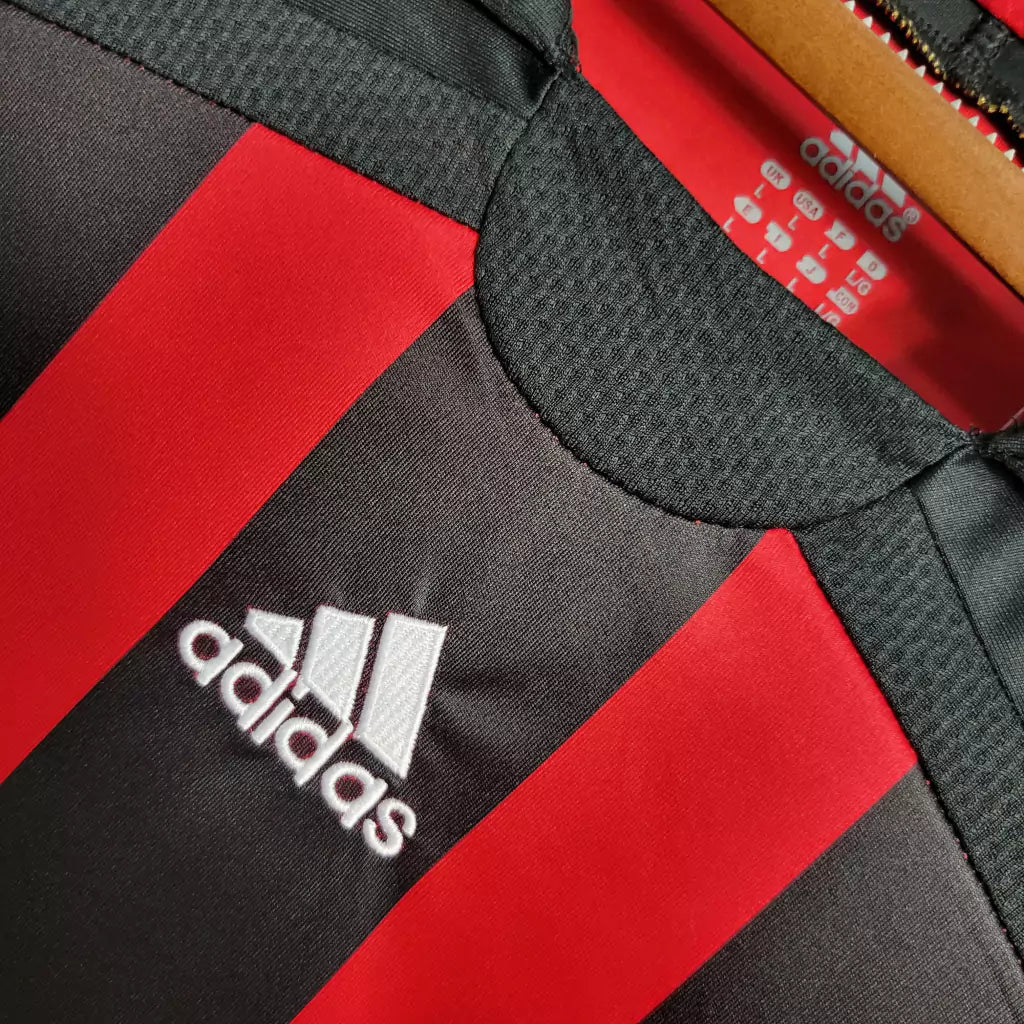 Camisa Retrô Milan I I Adidas 2006/07 Masculino Manga Longa Vermelho e Preto