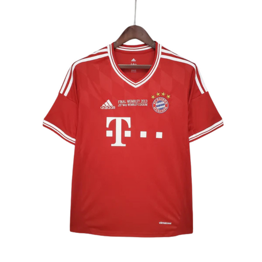 Camisa Retrô Bayern de Munique 2013/14 I Champions League Edition