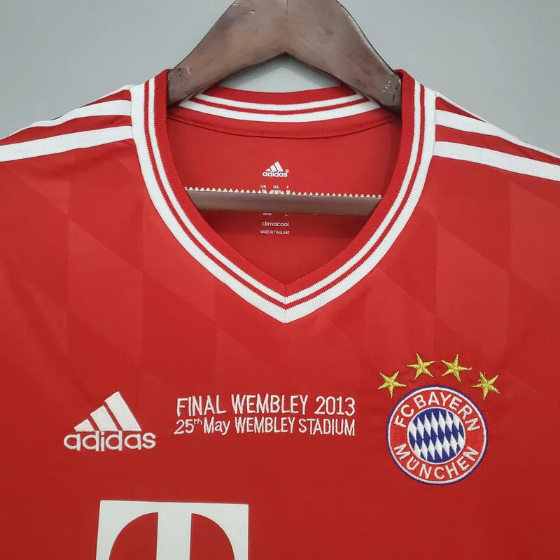 Camisa Retrô Bayern de Munique 2013/14 I Champions League Edition